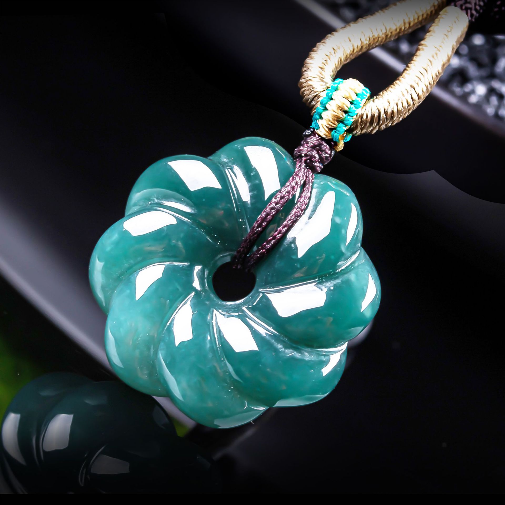 Jewelry & Watches Sp Zo O - Natural Burmese Jadeite Flower Pendant Necklace